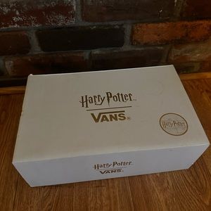 HARRY POTTER VANS GRYFFINDOR HIGH TOPS. NEVER WORN. NEW IN BOX